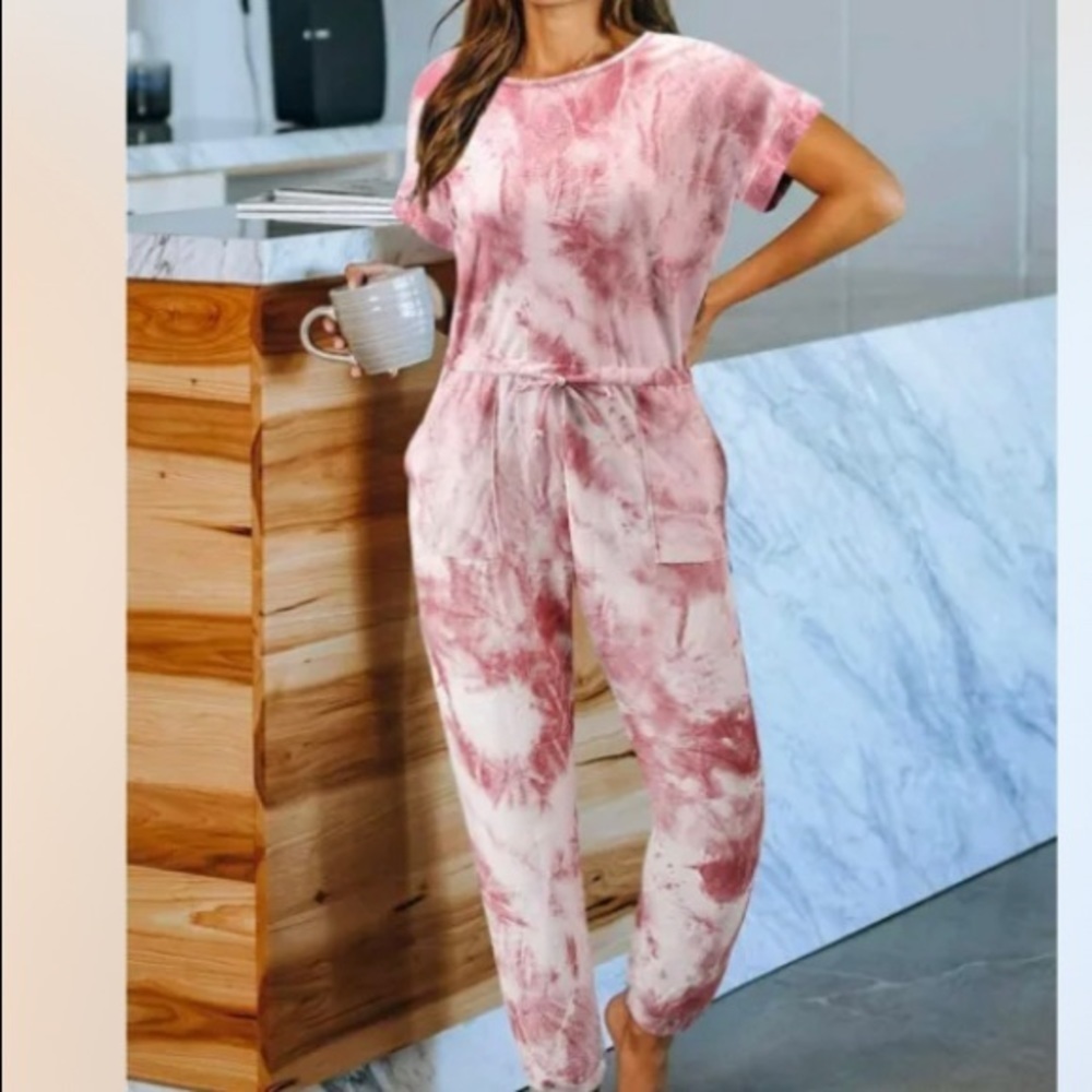 Womens Tie Dye Printed Long Pajamas Set Keyhole